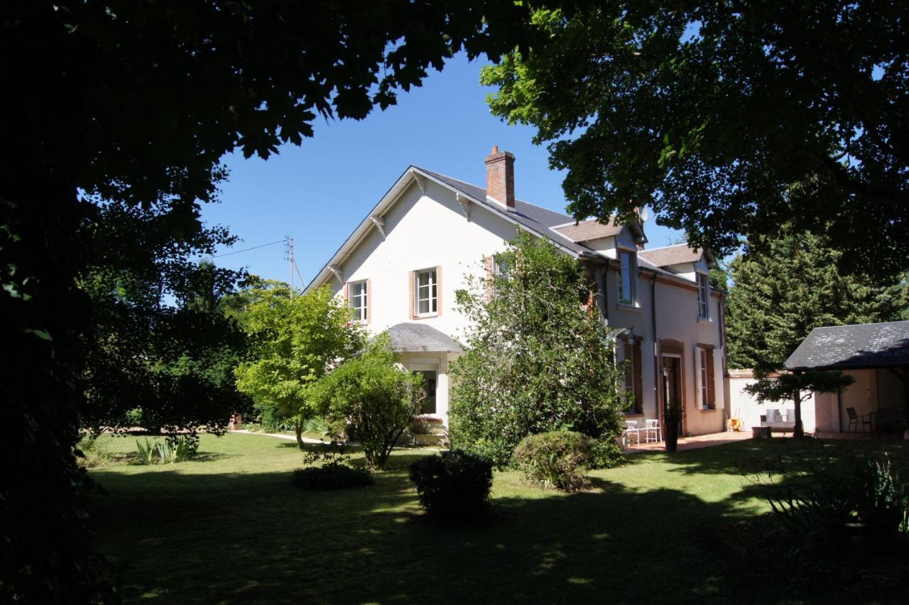 L'Atelier Du Chateau Saint-Ay Εξωτερικό φωτογραφία